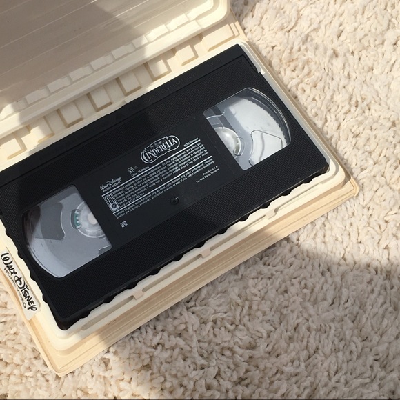 Cinderella-VHS - Picture 3 of 3